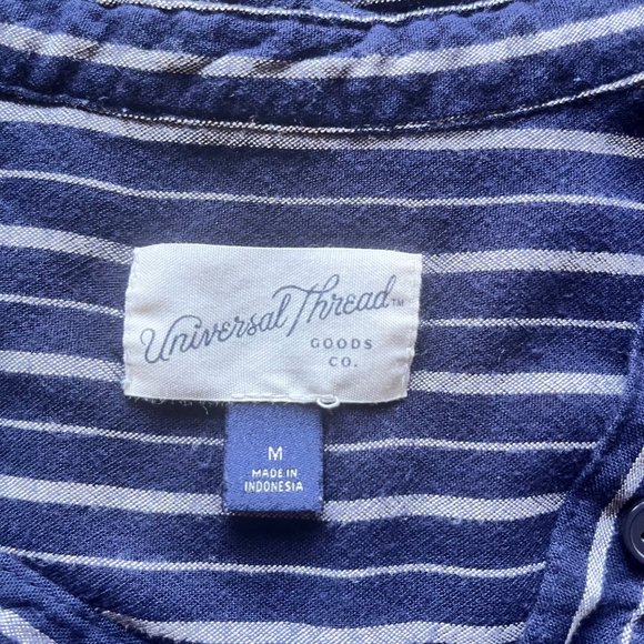 Universal Thread Womens Long Sleeve Blue Striped Collard Blouse Top Size M - Picture 3 of 6
